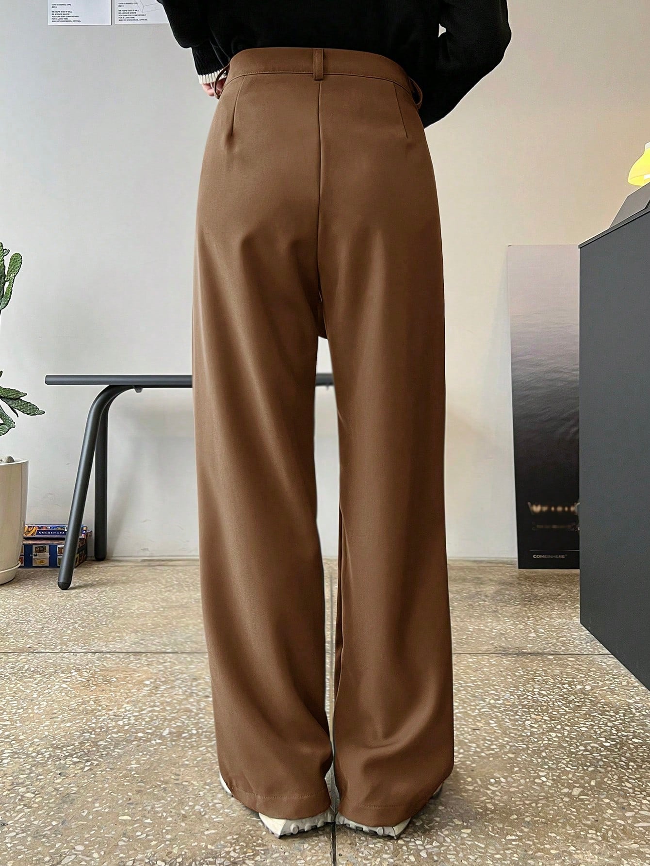 Clean Fit Cocoa Wide-Leg Trousers 🤎